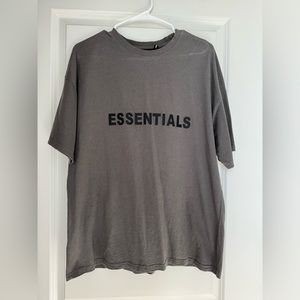 Men’s Essentials T-Shirt Size XL
